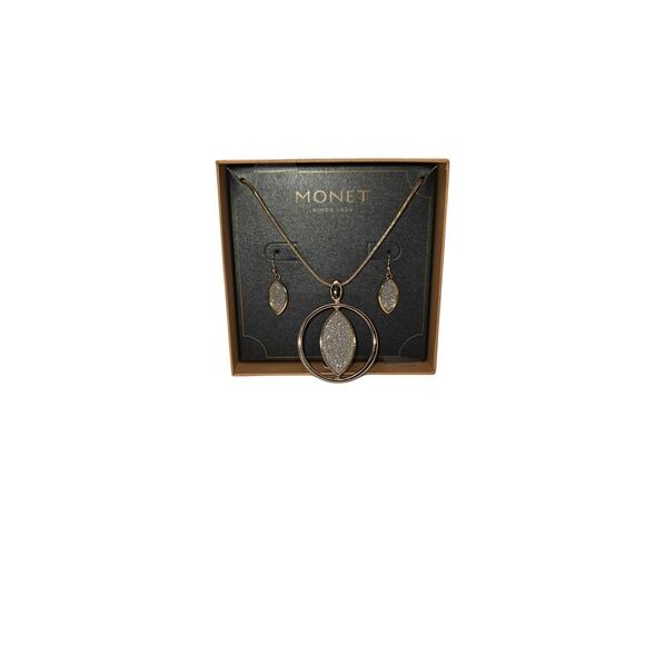 Monet Gold Tone Glitter Pendant Necklace & Drop Earrings Gift Set - New in Box - Picture 4 of 5